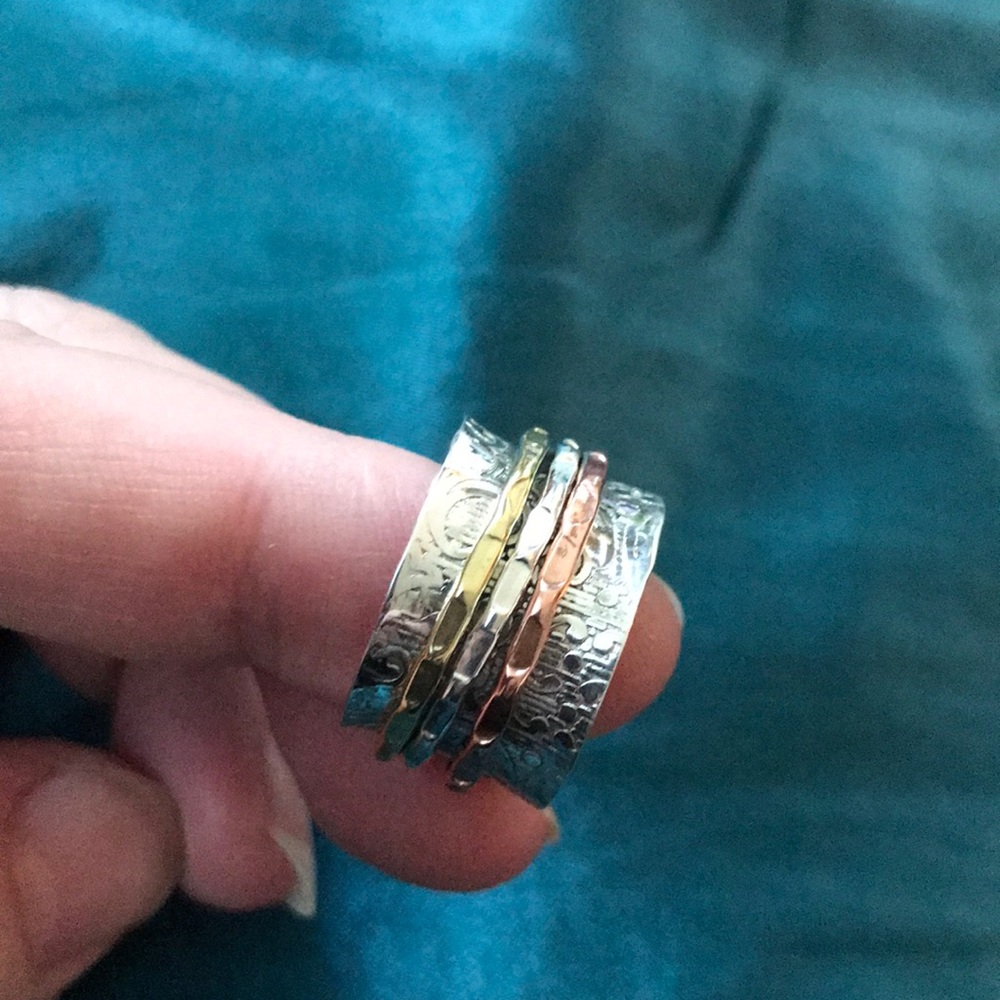 Wide sterling silver Meditation cuff ring - Picture 4 of 7